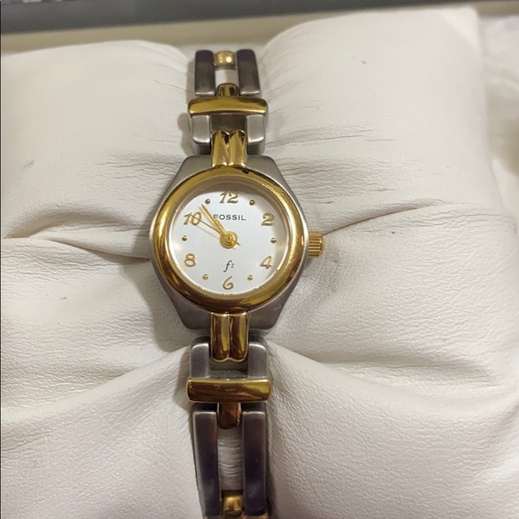 F2 Fossil watch main image 5